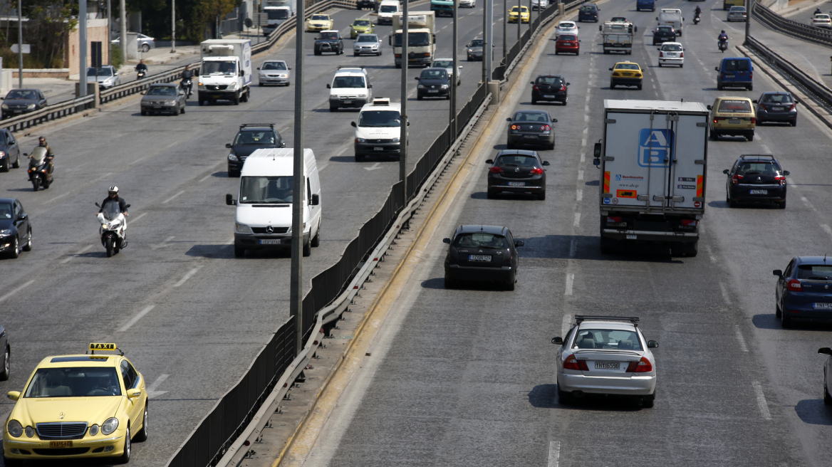 Κίνηση στους δρόμους: Μποτιλιάρισμα στην Αθηνών - Λαμίας - Πού έχει κίνηση τώρα