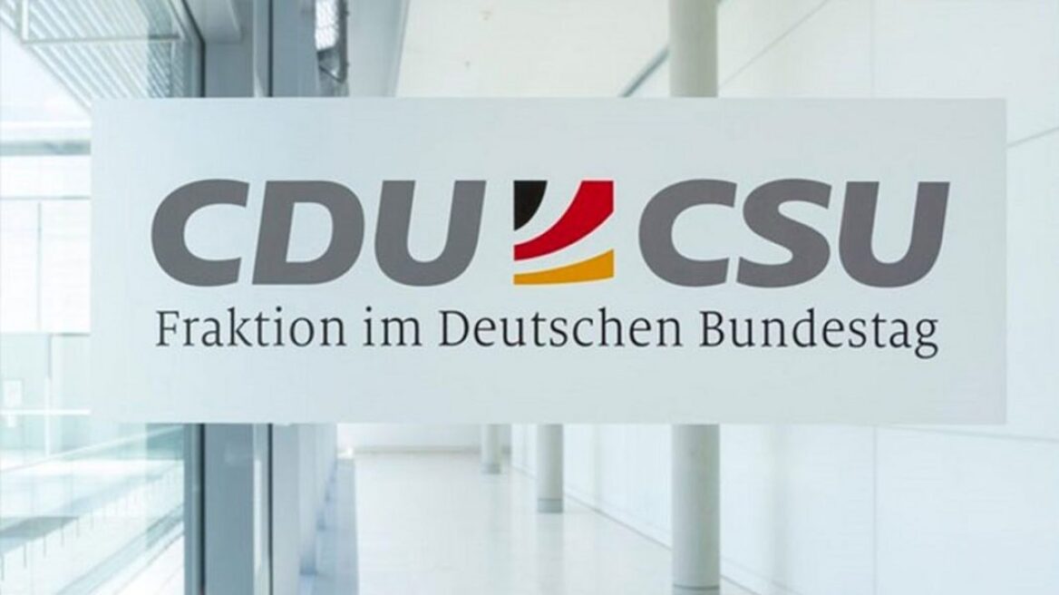 Γερμανία: Ενισχύει το προβάδισμά της η Χριστιανική Ένωση (CDU/CSU)