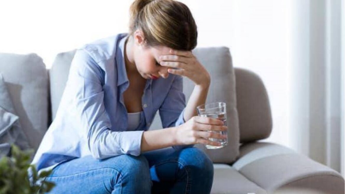 Πονοκέφαλος: Παίρνετε πάνω από 8 παυσίπονα τον μήνα; Γιατί πρέπει να πάτε στον γιατρό