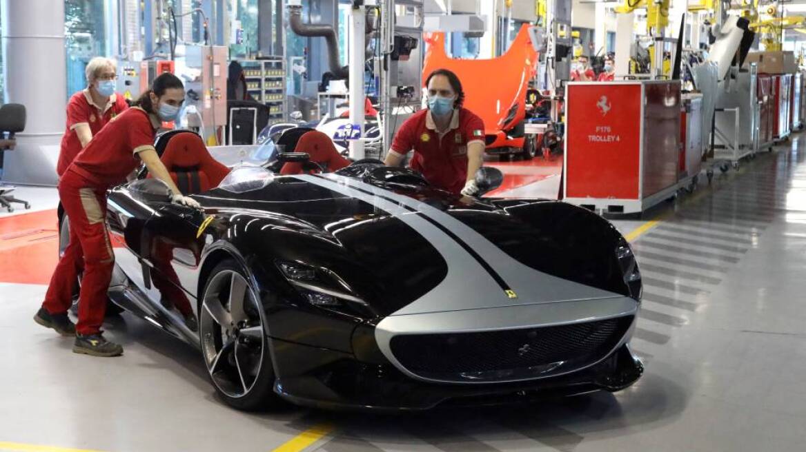 Η Ferrari εισχωρεί στην υψηλή ραπτική