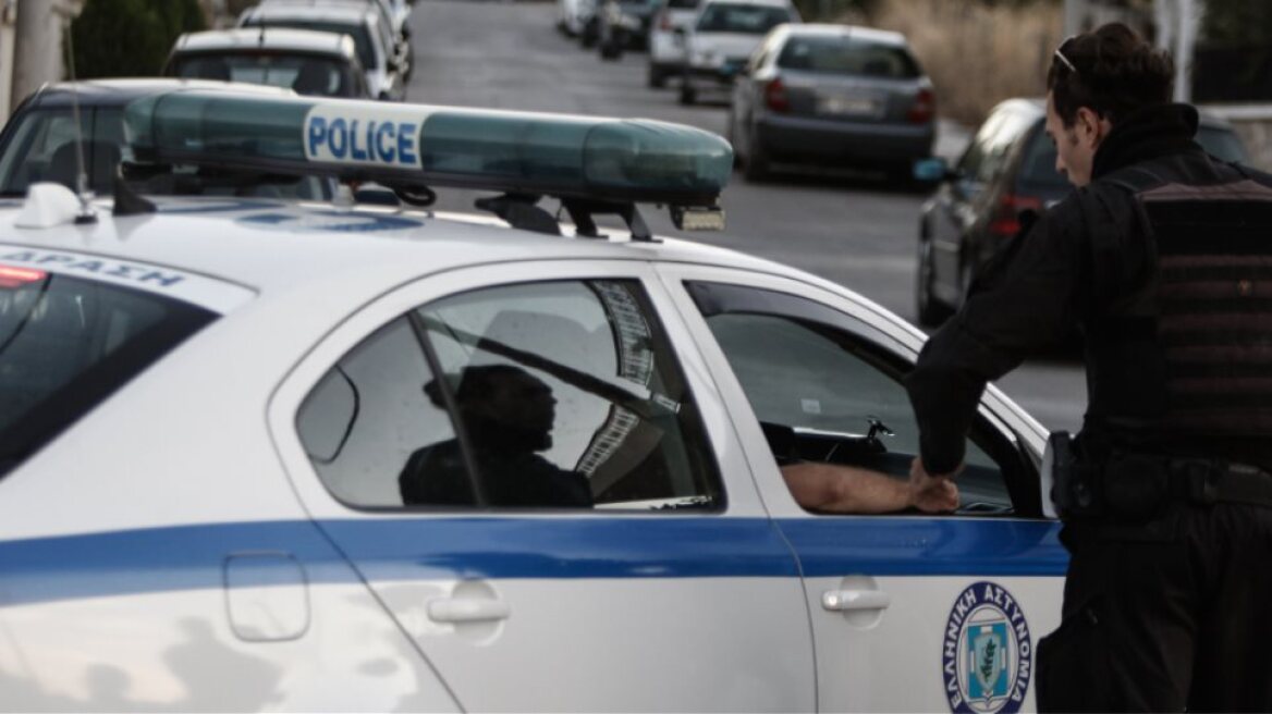 Με τη μέθοδο του... παραπάνω μηδενικού «έφαγε» 4.000 ευρώ