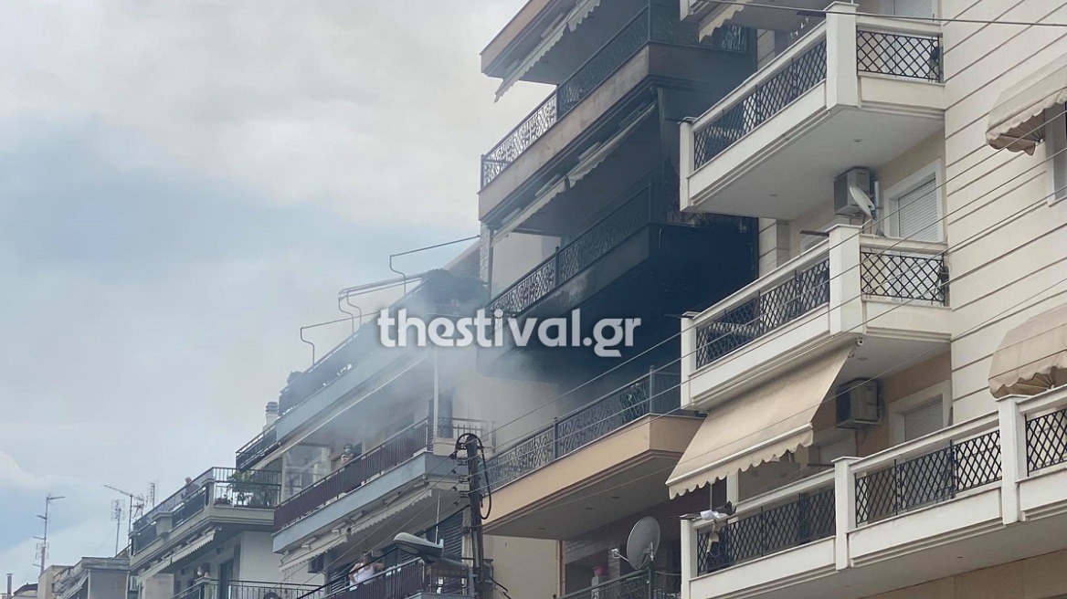 Θεσσαλονίκη: Φωτιά σε διαμέρισμα στην Καλαμαριά