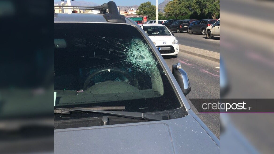 Ηράκλειο: Πέτρες και μπογιές κατά αστυνομικών που επιχείρησαν να αποτρέψουν κορωνοπάρτι