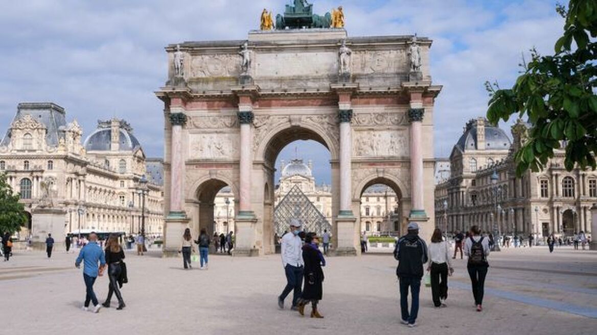 Κορωνοϊός - Γαλλία: Άρση στην απαγόρευση κυκλοφορίας μετά από οκτώ μήνες