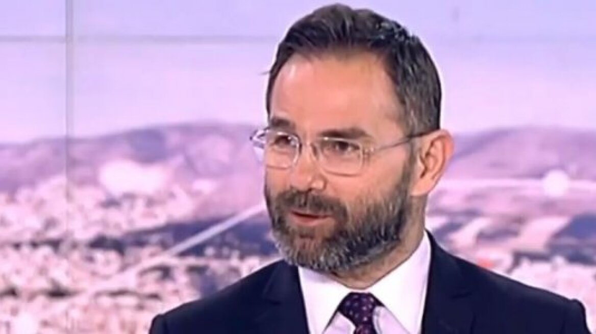 Άγνωστοι πέταξαν κόκκινη μπογιά στο σπίτι του Μπαλάσκα