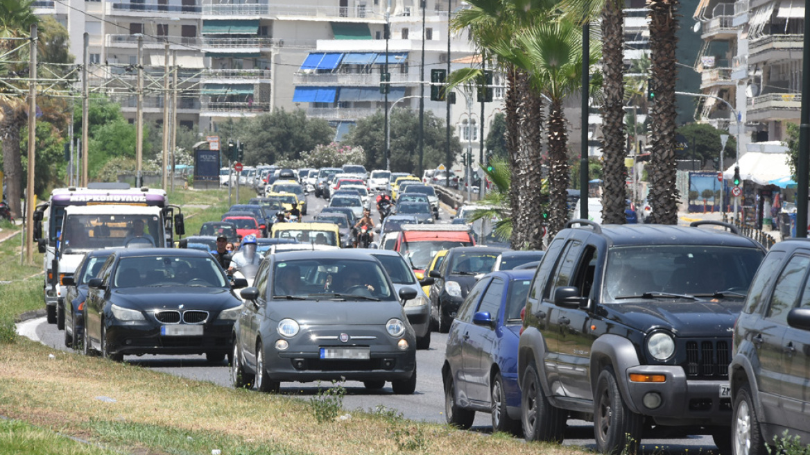 Κίνηση τώρα: Μποτιλιάρισμα, λόγω έργων, στην Ποσειδώνος - Καθυστερήσεις στον Κηφισό, έπειτα από τροχαίο