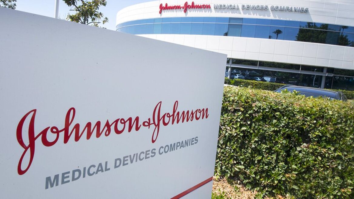 Johnson & Johnson: Καλείται να πληρώσει αποζημίωση $966 εκατ. για θάνατο από καρκίνο που συνδέεται με το ταλκ