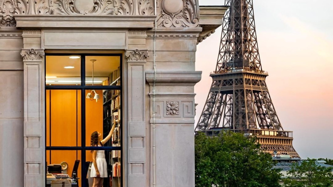 Φωτογράφος «τρυπώνει» μέσα στα διαμερίσματα του Παρισιού