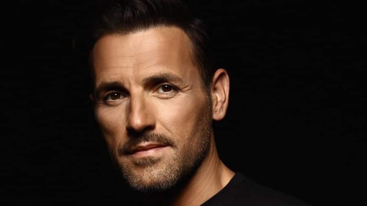 Νίκος Βέρτης: Στην κορυφή του YouTube το νέο του τραγούδι με τίτλο «Σ' αγαπάω»