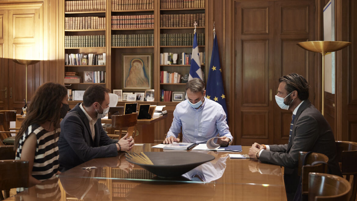 Με στελέχη της Ελληνικής Εταιρίας Περιβάλλοντος και Πολιτισμού συναντήθηκε ο Κυριάκος Μητσοτάκης