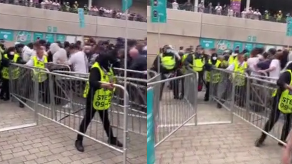 Euro 2020: Σκηνές χάους στο Γουέμπλεϊ πριν τον αγώνα - Οι οπαδοί κατέρριψαν και τα οδοφράγματα 