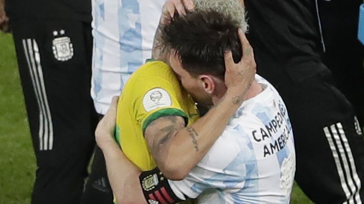 Νεϊμάρ για Μέσι: «Συγχαρητήρια αδερφέ μου, το ποδόσφαιρο περίμενε αυτή τη στιγμή»