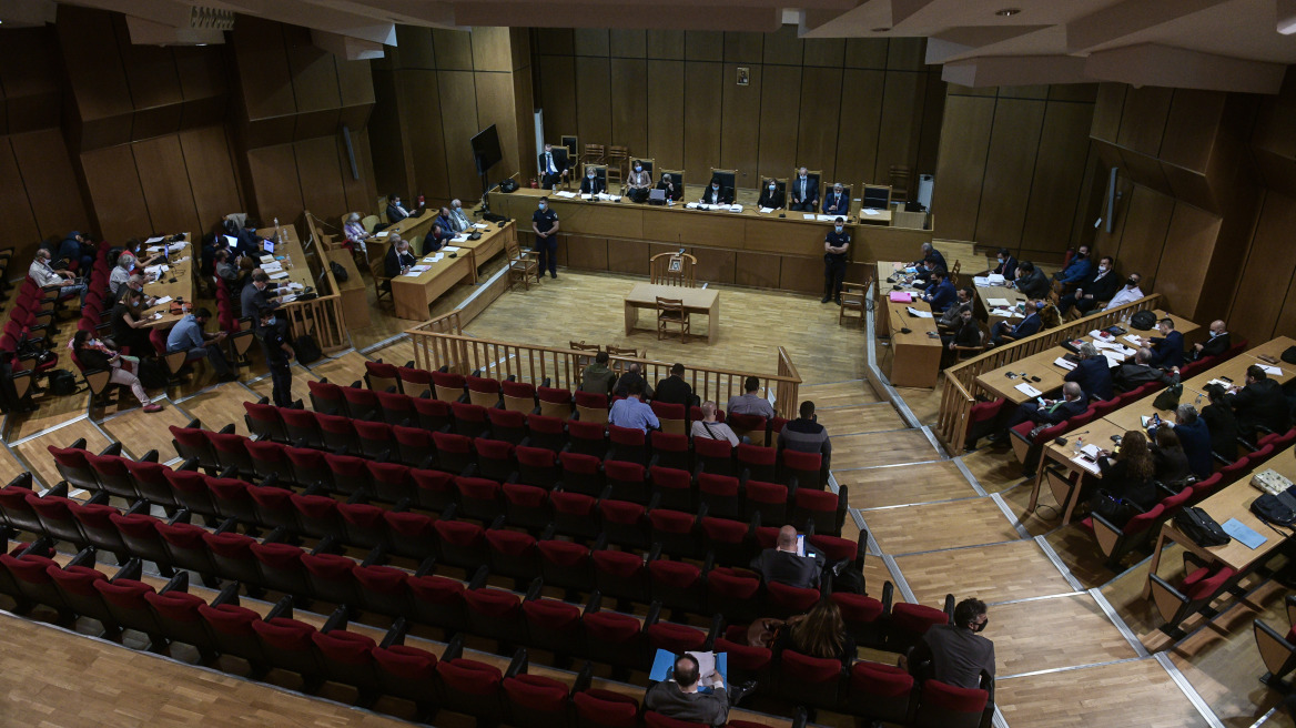 Ένωση Δικαστών και Εισαγγελέων: Για τις καθυστερήσεις στην απονομή της δικαιοσύνης δεν ευθύνονται οι «αδιάφοροι» δικαστές, αλλά το υπουργείο Δικαιοσύνης