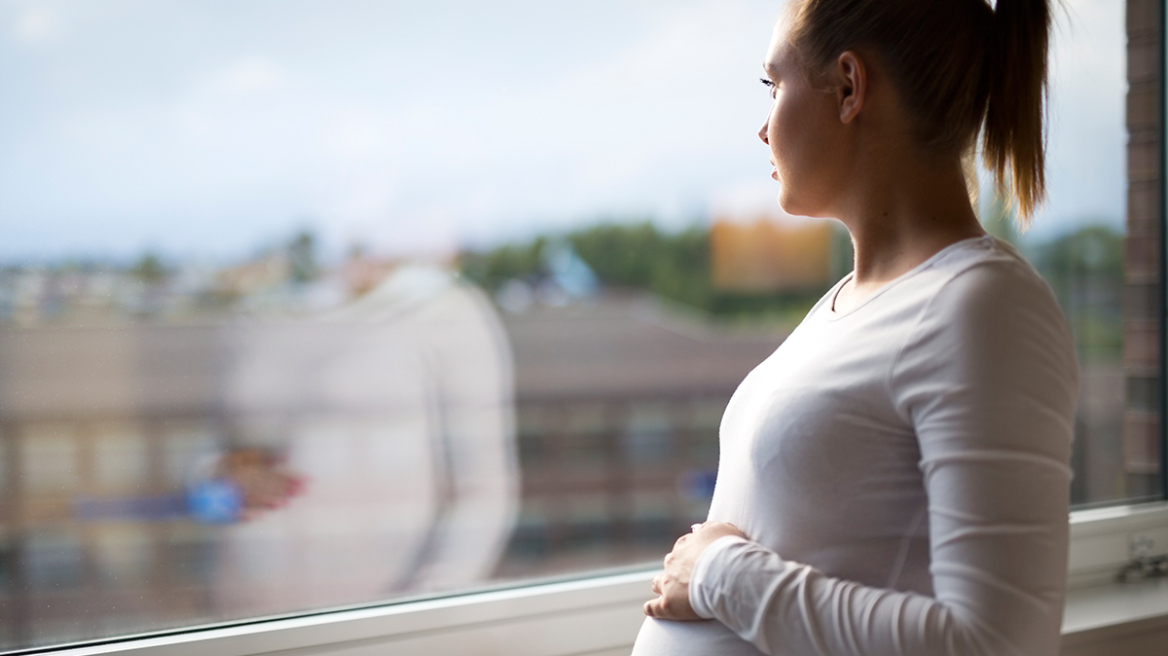 Εγκυμοσύνη: Τέσσερις συχνοί λόγοι που μπορεί να οδηγήσουν την έγκυο στο χειρουργείο