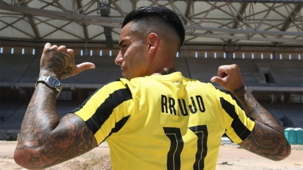 Αραούχο-ΑΕΚ: «Συγγνώμη που σας αφήνω στην πιο σημαντική στιγμή για εμάς»