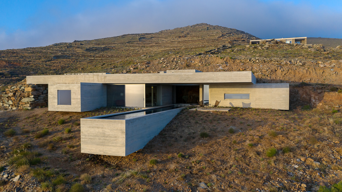 The Lap Pool House: Ένα αρχιτεκτονικό θαύμα στην Τήνο 
