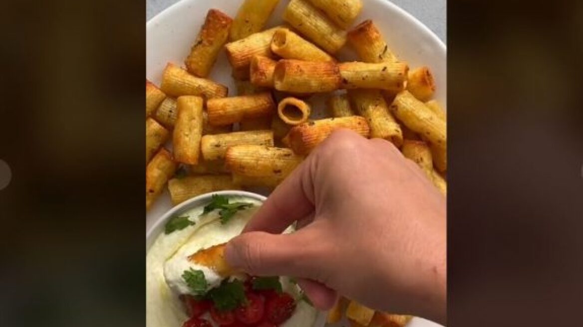 Pasta chips: το τέλειο, τραγανό, σνακ που έχει ήδη 24 εκατ. προβολές!