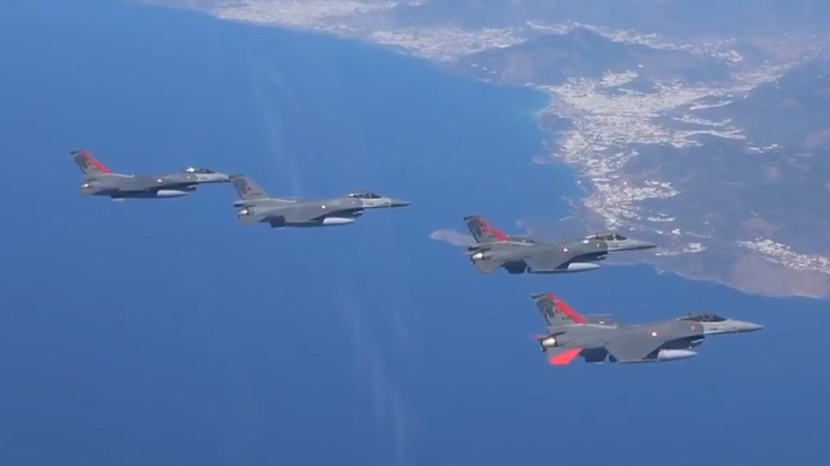Κύπρος: Η απόλυτη πρόκληση από τους Τούρκους - Μαχητικά σχημάτισαν την Ημισέληνο πάνω από τα Κατεχόμενα
