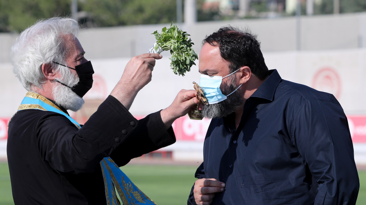 Στον Ρέντη για τον αγιασμό του Ολυμπιακού ο Μαρινάκης