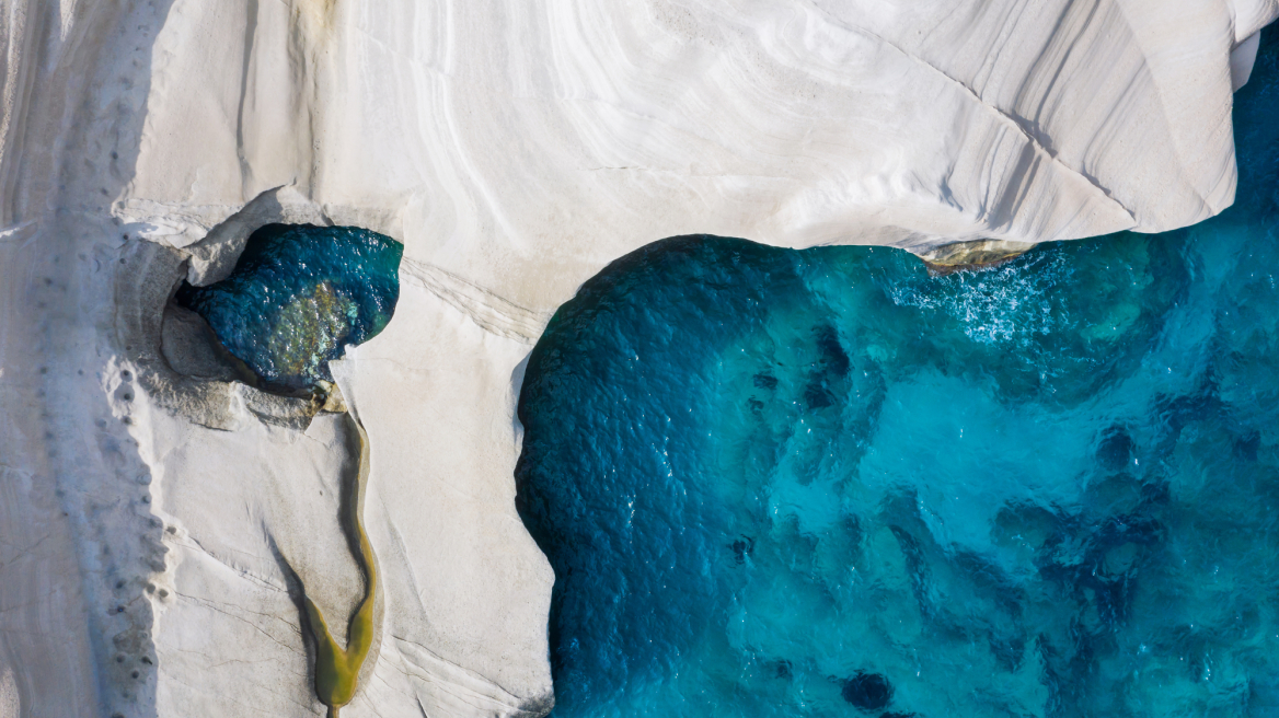 Η πρωτιά της Μήλου -Πώς έφτασε να έχει 93% πληρότητα