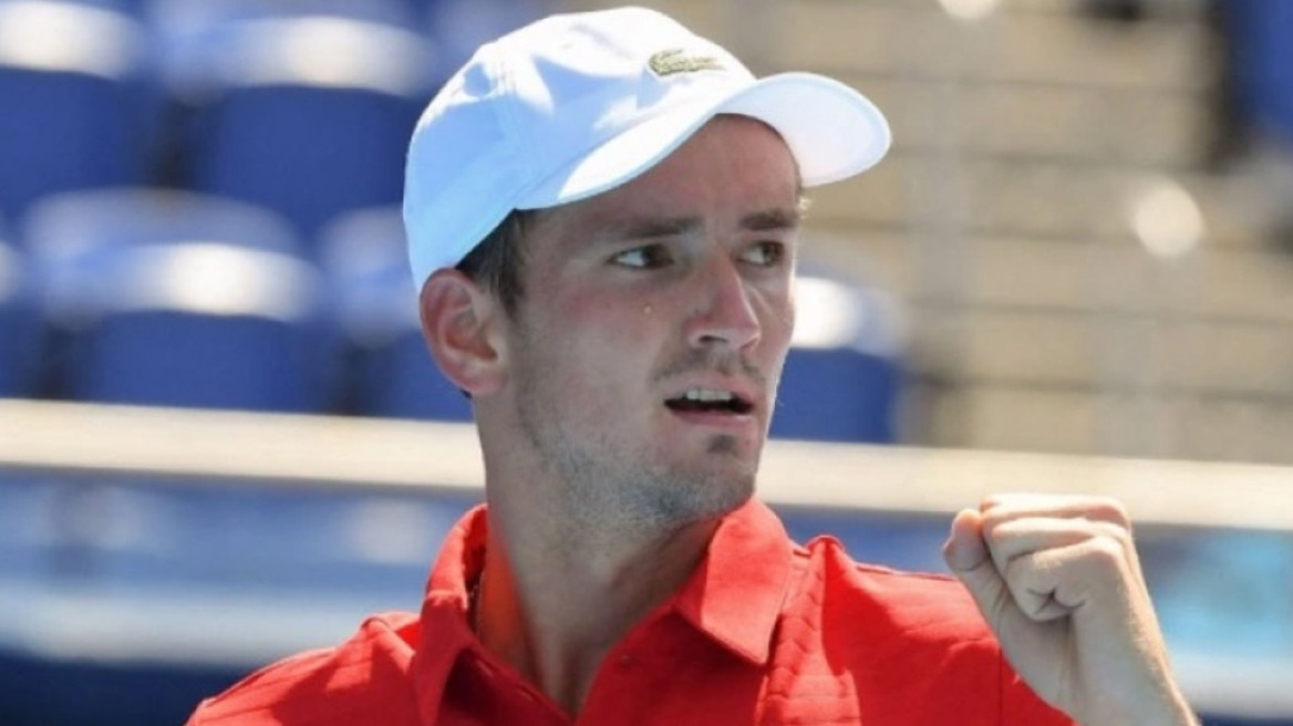 Εύκολες προκρίσεις για Μεντβέντεφ και Ζβέρεφ στο Τόκιο