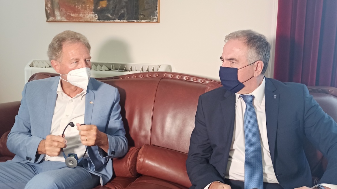 Με τον Γερμανό υφυπουργό Οικονομικών Νόρμπερτ Μπάρτλε συναντήθηκε ο Σταύρος Καλαφάτης