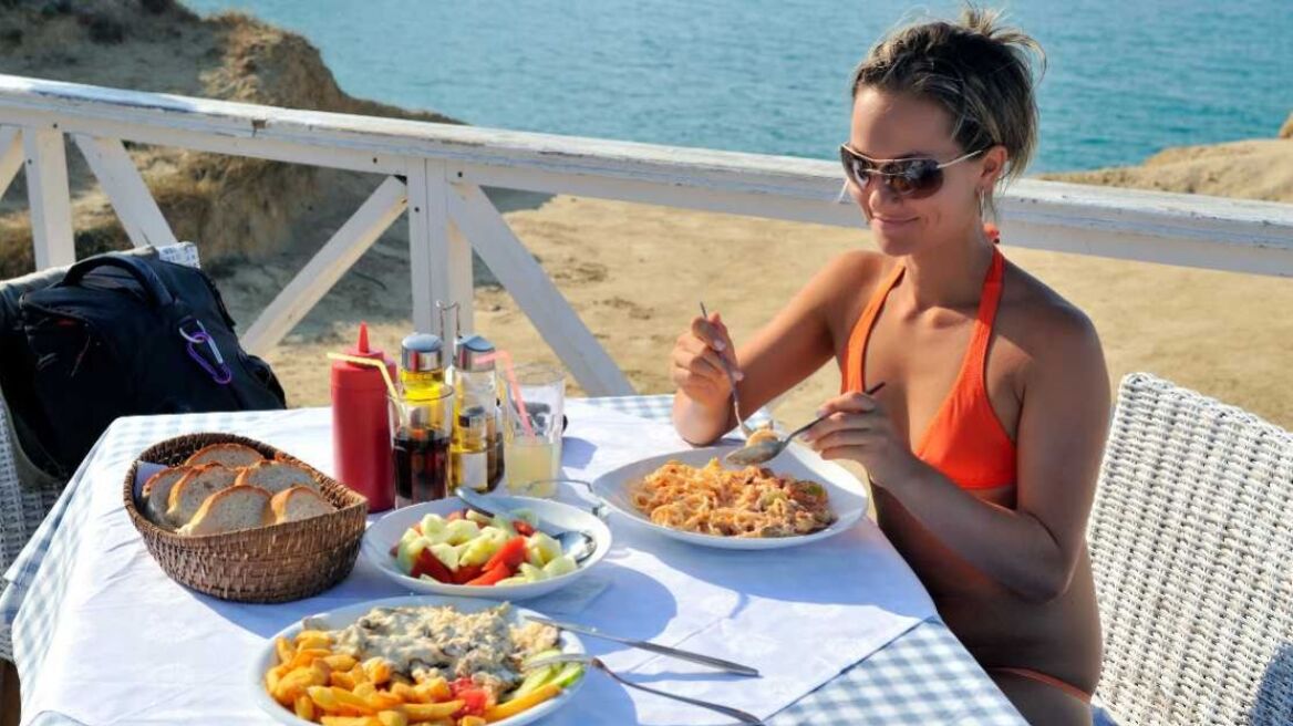 Διακοπές και δίαιτα: 13 ρεαλιστικοί τρόποι για να χάσετε βάρος