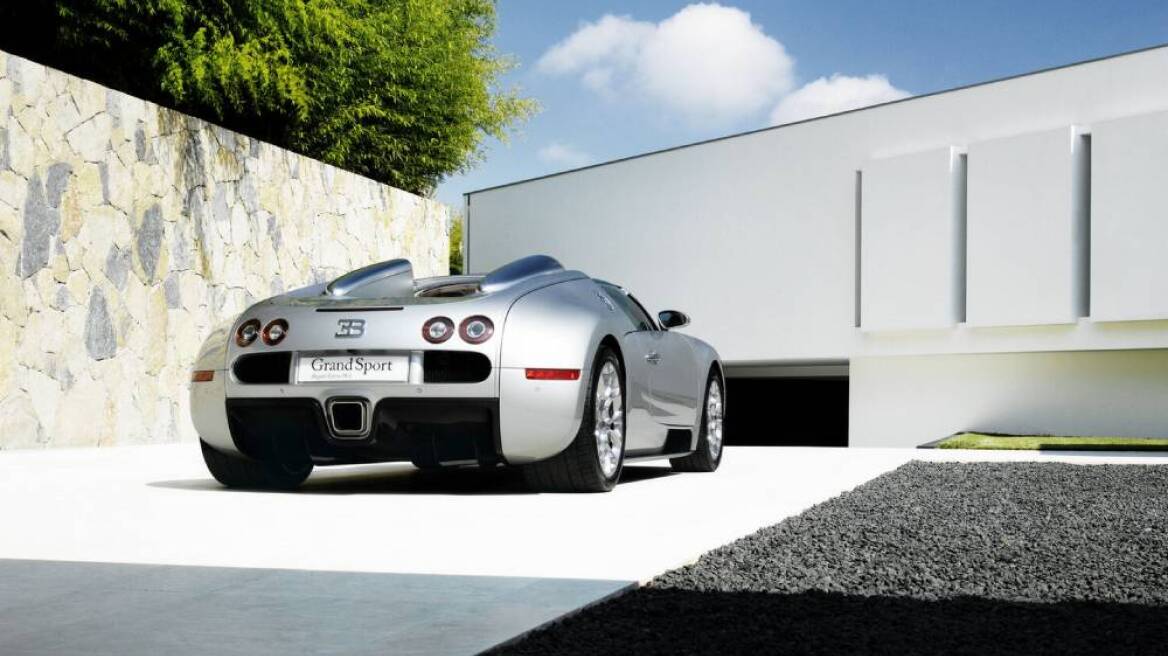 Μία πλήρως ανακατασκευασμένη Bugatti Veyron 16.4 Grand Sport