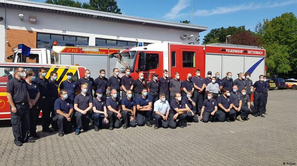 DW: Οι Γερμανοί πυροσβέστες που έρχονται στην Ελλάδα «με την καρδιά τους»