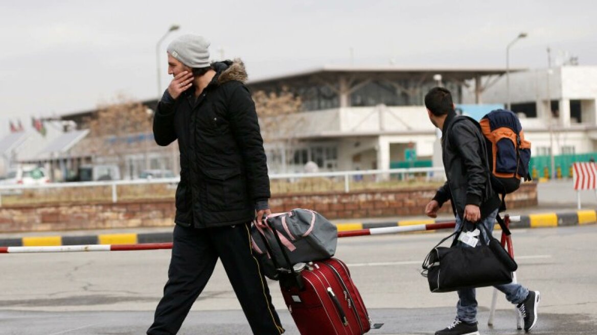Ολλανδία: «Παγώνει» για έξι μήνες τις απελάσεις Αφγανών που ζητούν άσυλο