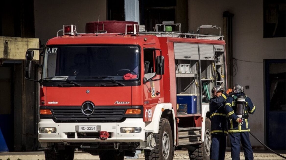 Ηράκλειο: Υπό μερικό έλεγχο φωτιά που ξέσπασε κοντά στο αεροδρόμιο
