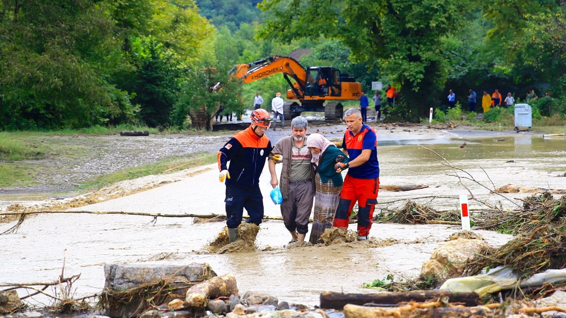 Τουρκία: Ο αριθμός των νεκρών από τις πλημμύρες έφθασε τους 58