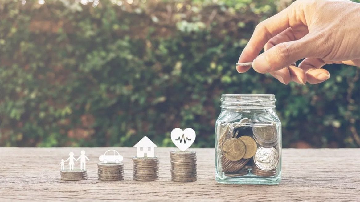 4 συμβουλές για να μη νιώθετε οικονομικά μετέωροι – Τι προτείνουν οι ειδικοί