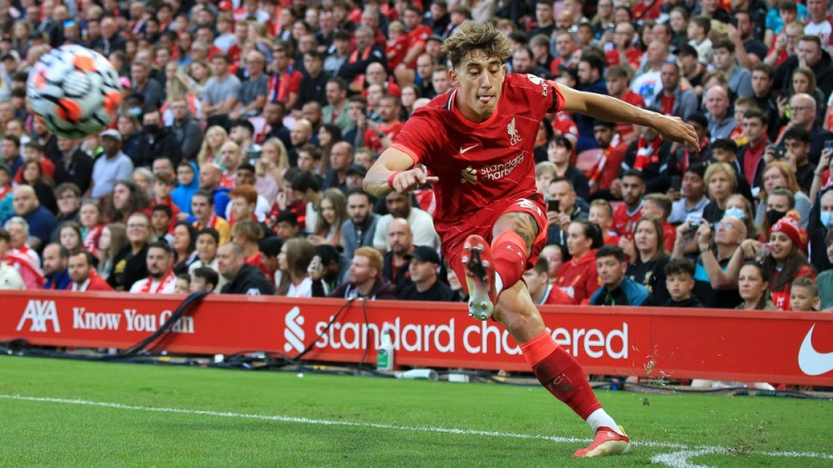 Λίβερπουλ: Τα «γαλανόλευκα» παπούτσια του Τσιμίκα για τον τελικό με την Ρεάλ Μαδρίτης