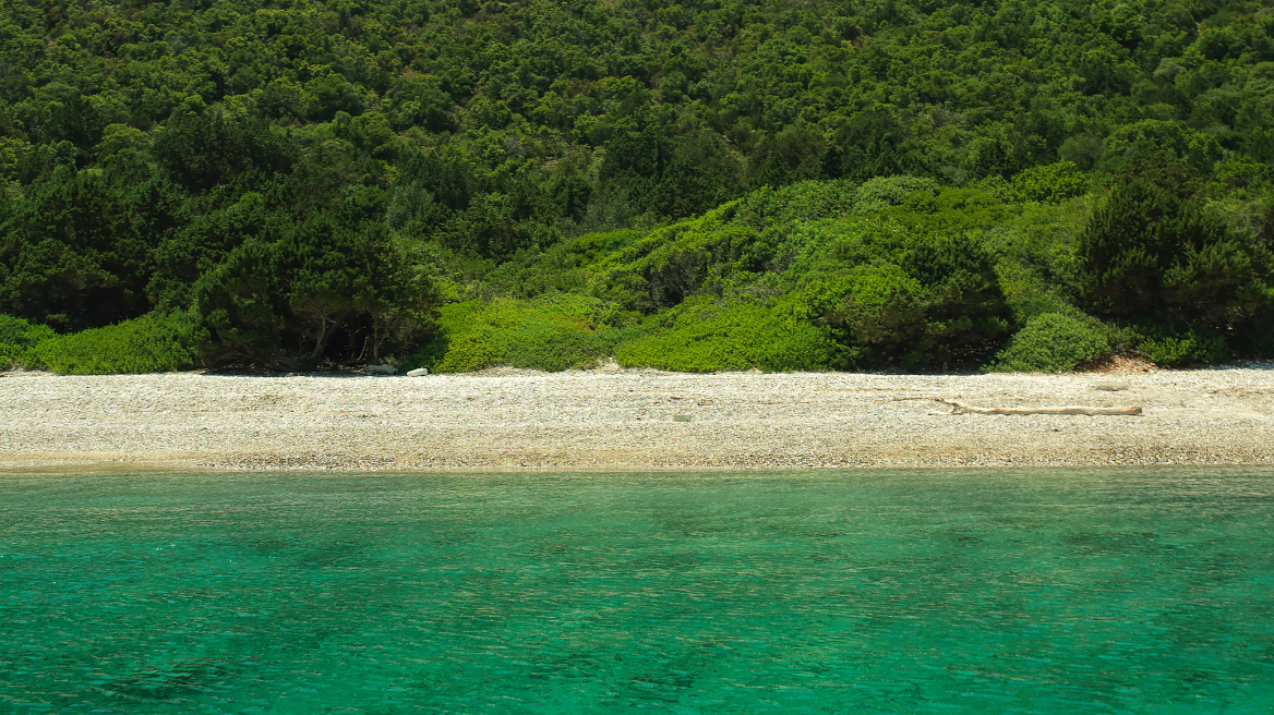 Άτοκος: Το μυστικό νησί του Ιονίου που είναι ο παράδεισος των γιοτ