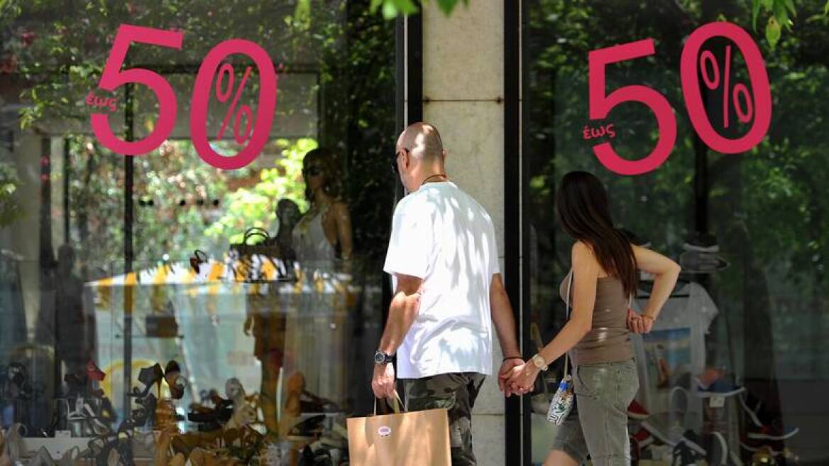 Εκπτώσεις: Ξεκινούν επίσημα τη Δευτέρα - Ποια Κυριακή θα είναι ανοιχτά τα καταστήματα