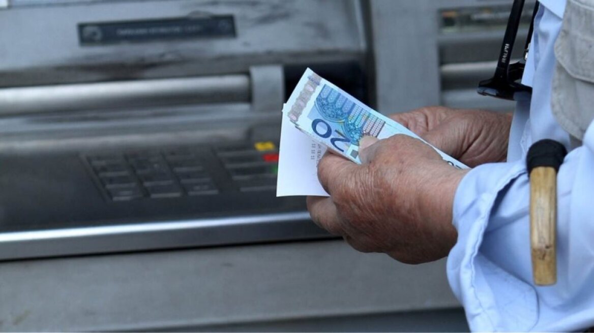 Με το... μαλακό οι παρακρατήσεις στις συντάξεις χηρείας