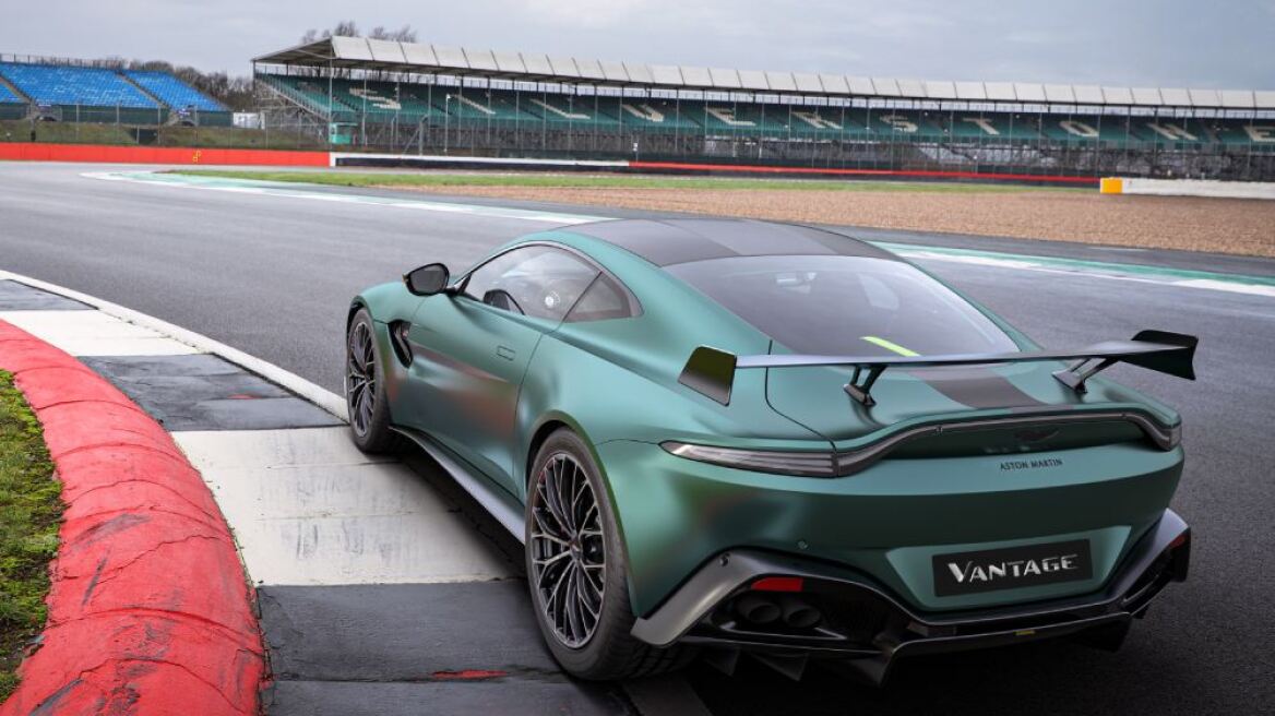 Aston Martin Vantage με V12