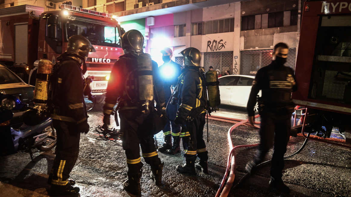 Νίκαια: Στις φλόγες διαμέρισμα στην οδό Ήρας