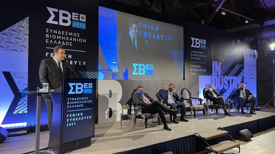 Γεωργιάδης στον ΣΒΕ: Η κυβέρνηση δεν θα αφήσει τα νοικοκυριά να καταστραφούν