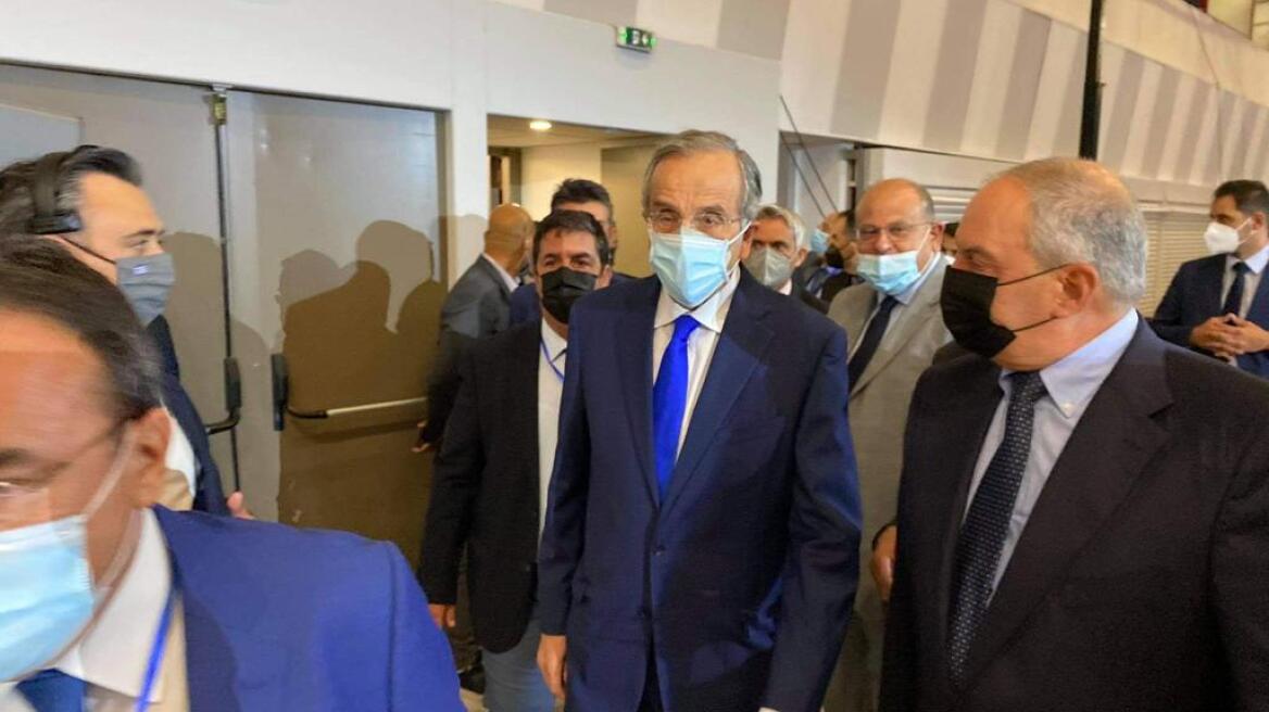 Κοινή είσοδος Σαμαρά - Καραμανλή στην ΔΕΘ