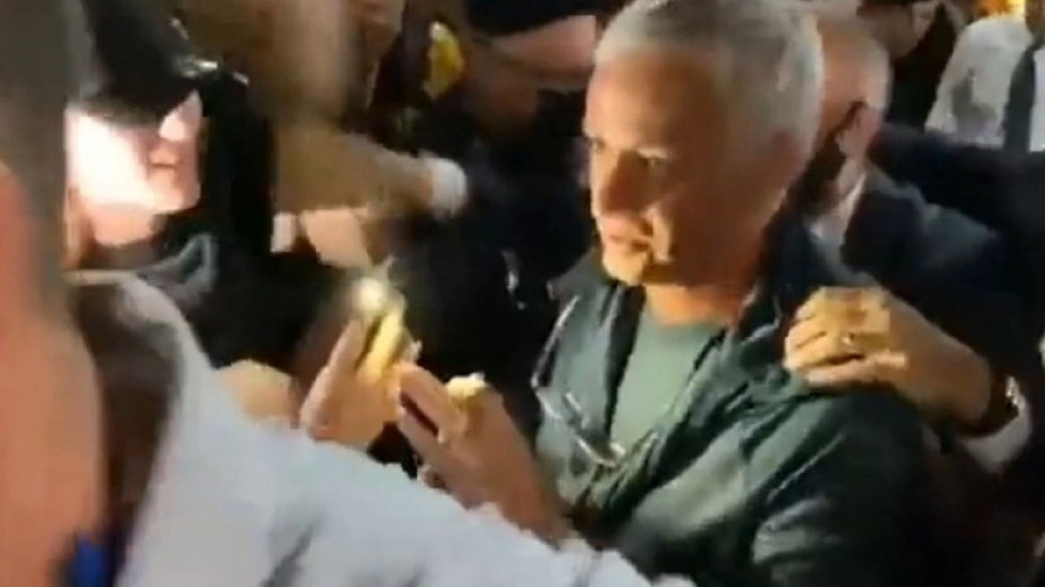 Τρέλα από τους οπαδούς της Ρόμα για τον Μουρίνιο