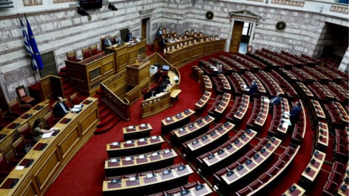 «Πέρασε» το νομοσχέδιο για τα ζώα συντροφιάς
