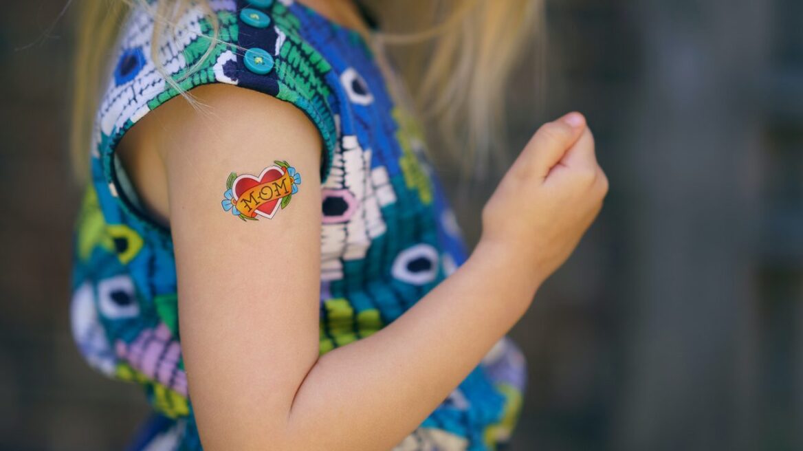 Αυτοκόλλητα τατουάζ: Πόσο ασφαλή είναι για τα παιδιά