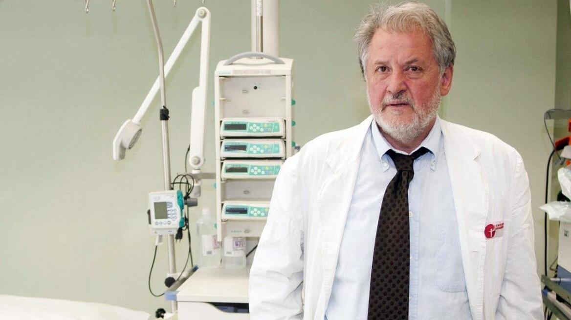 Κορωνοϊός - «Καμπανάκι» από Καπραβέλο: Ξανασκεφτείτε τις παρελάσεις με κόσμο