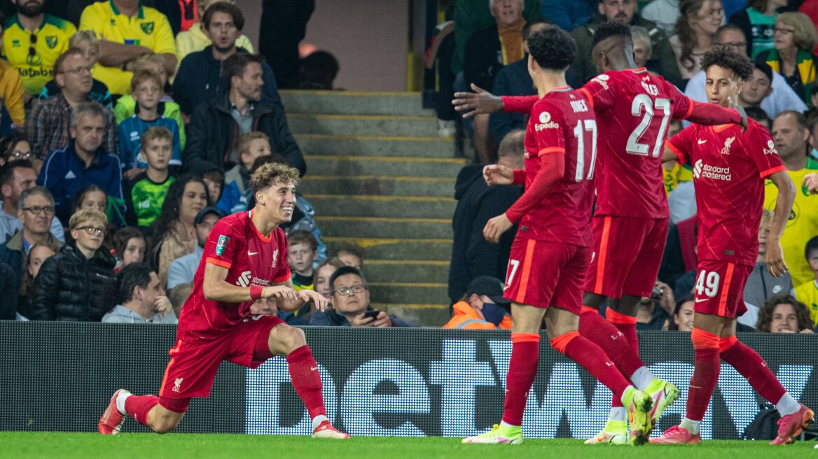 Σπουδαία διάκριση για τον Τσιμίκα: Στην κορυφαία ενδεκάδα του 3ου γύρου του Carabao Cup 