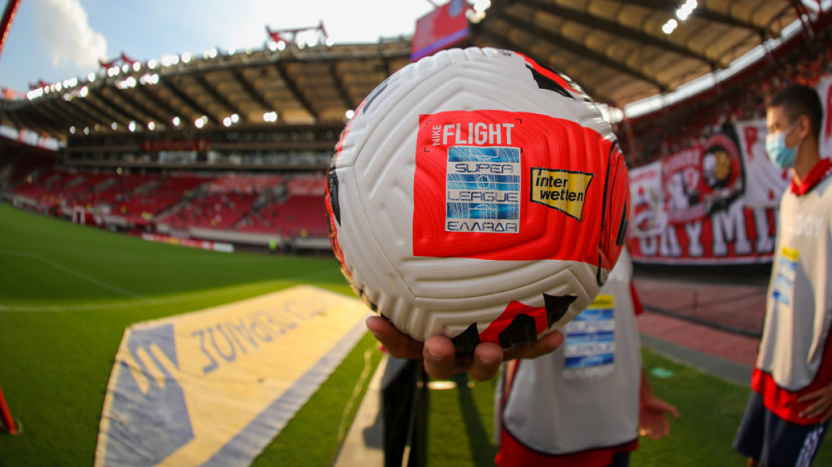 Super League: Αναστολή πρωταθλήματος λόγω Omicron θα ζητήσουν τέσσερις ομάδες