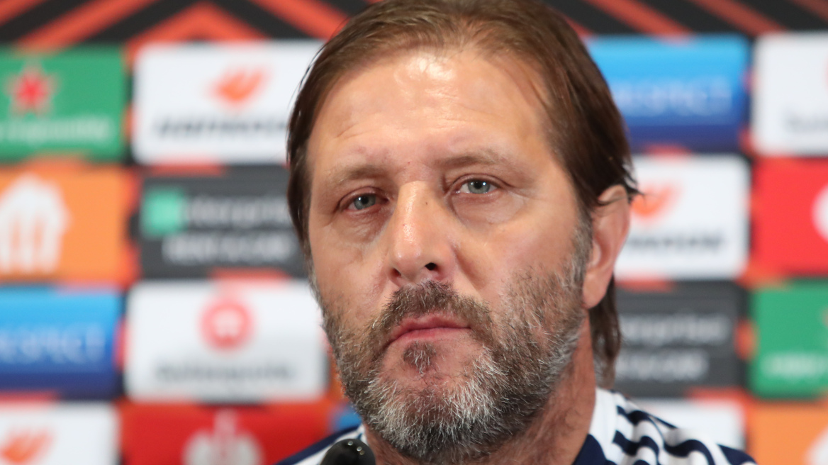 Μαρτίνς: «Εκτός ο Εμβιλά, μόνος στόχος του Ολυμπιακού η νίκη»