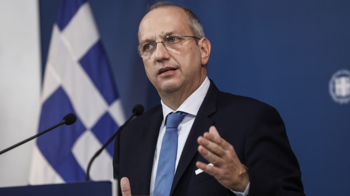 Οικονόμου: Περιμένουμε διακομματική στήριξη στη συμφωνία με τη Γαλλία