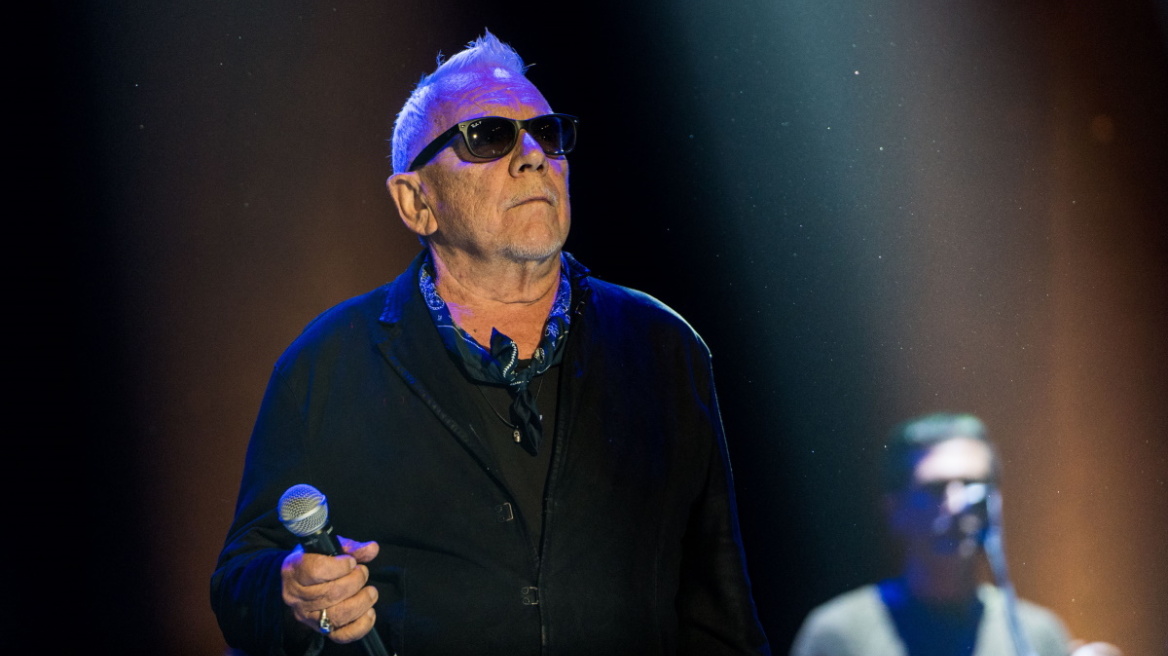 Ο Έρικ Μπάρτον και η όμορφη Ελληνίδα σύζυγός του σε νέα φωτό: Η ιστορία της γνωριμίας τους, η αγάπη του για την Ελλάδα